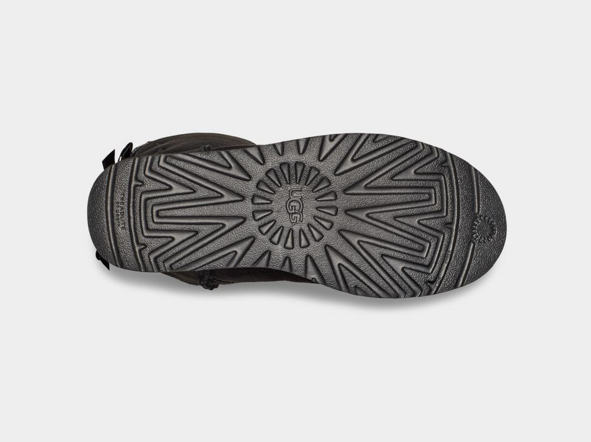 UGG Classic Short II